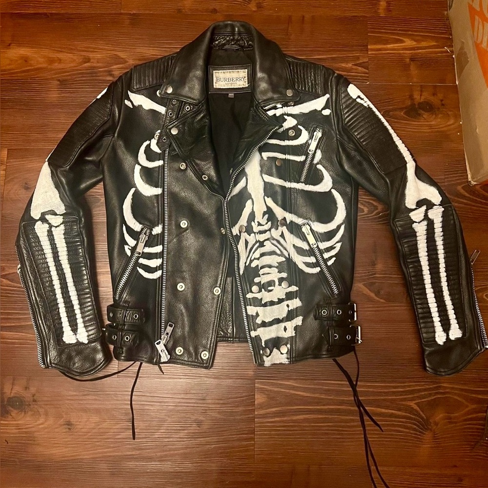 Burberry Prorsum hand painted Skeleton Moto Jacket. Black Leather, mens 38